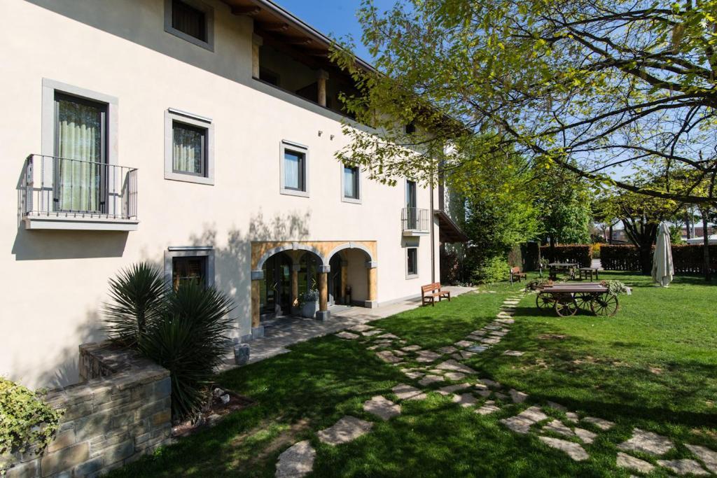 Albergo Da Nando Mortegliano Екстер'єр фото